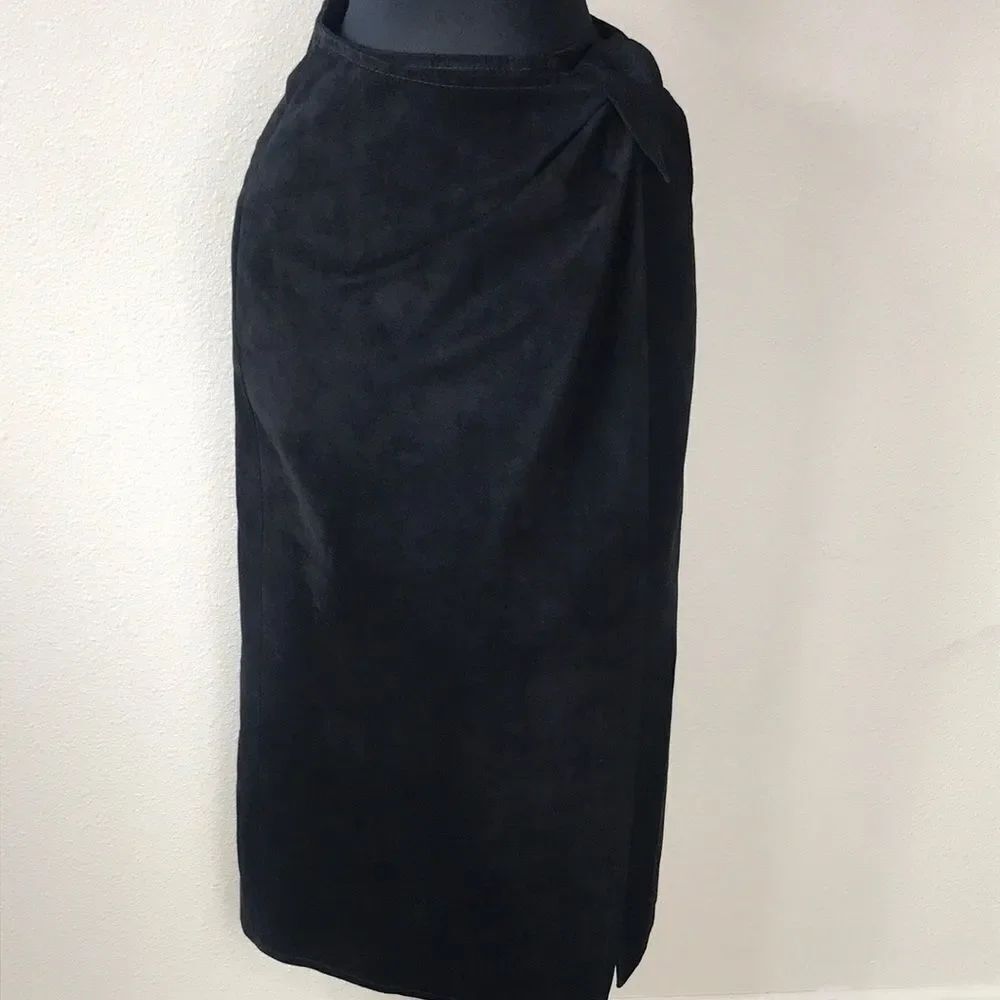 Vintage Ann Taylor Made In USA Women Skirt Leather Suede Black Size 6